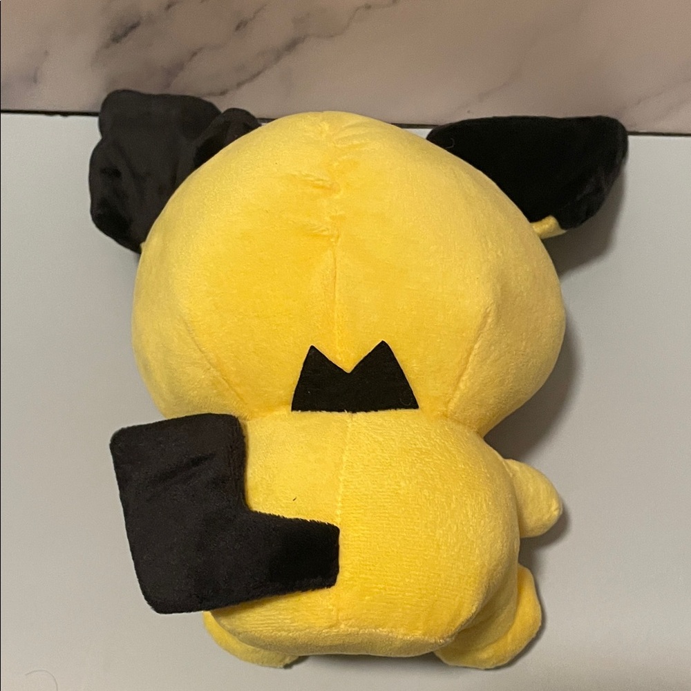 Pokemon Pichu Sitting Yellow & Black Plush Toy 11 inches Stuffed Animal NWT - Picture 4 of 7
